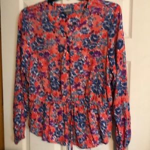 3/20.00 nwt Floral blouse
